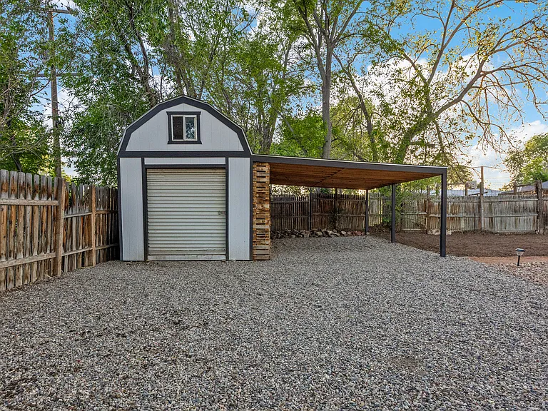 2897 Seely Rd — Photo 20