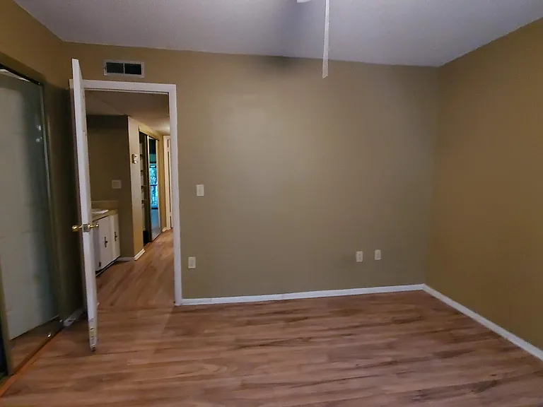 14410 Reuter Strasse Cir #215 — Photo 18