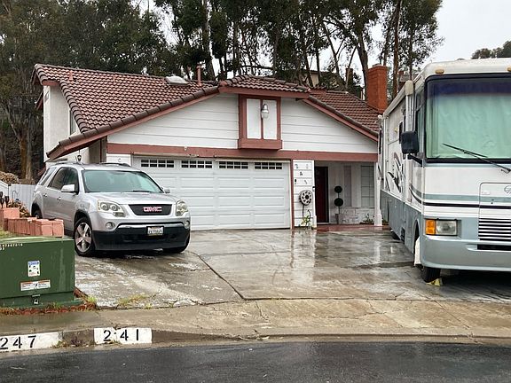3rd image of 241 Kristin Ct