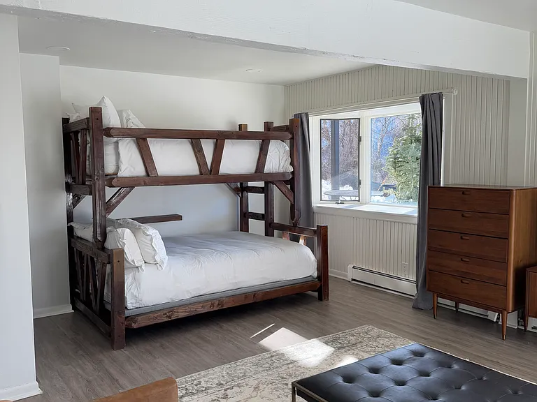 182 Bennett Pl — Photo 33