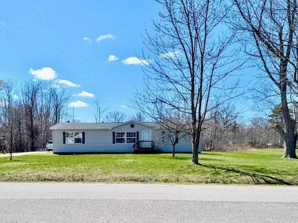 1088 Parkside Dr, Erie, PA 16511