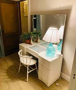 Vanity Area/Desk