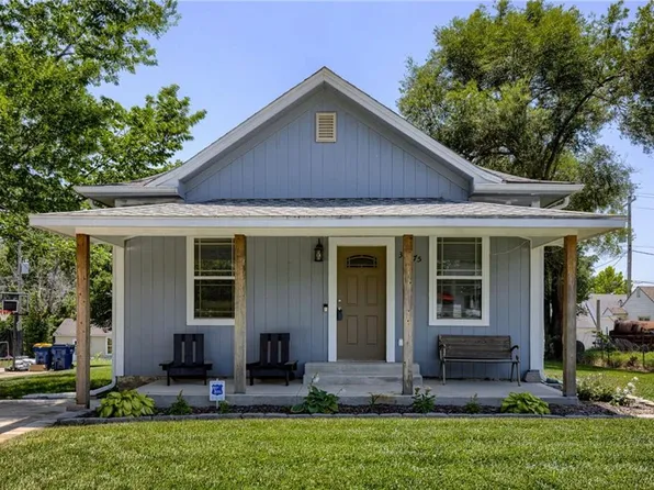 32975 W 83rd St, De Soto, KS 66018