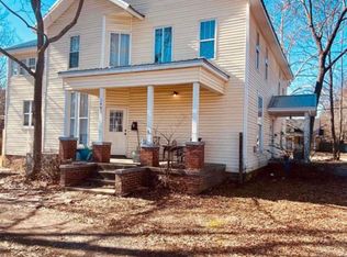 1403 Scott St #B, Conway, AR 72034