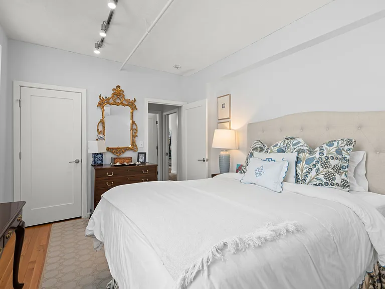 34 Plympton St #1 — Photo 17