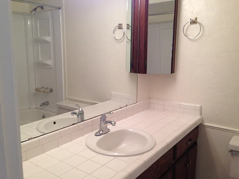 2100 Castle Rock — Photo 3