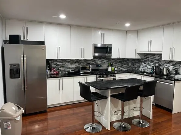 940 Inverrary Ln, Deerfield, IL 60015