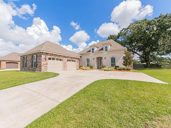3rd image of 200 Meadowland Dr