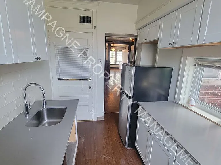 620 W 39th Ter #1W — Photo 5