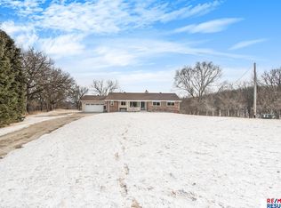 1654 Woodridge Ln, Fort Calhoun, NE 68023