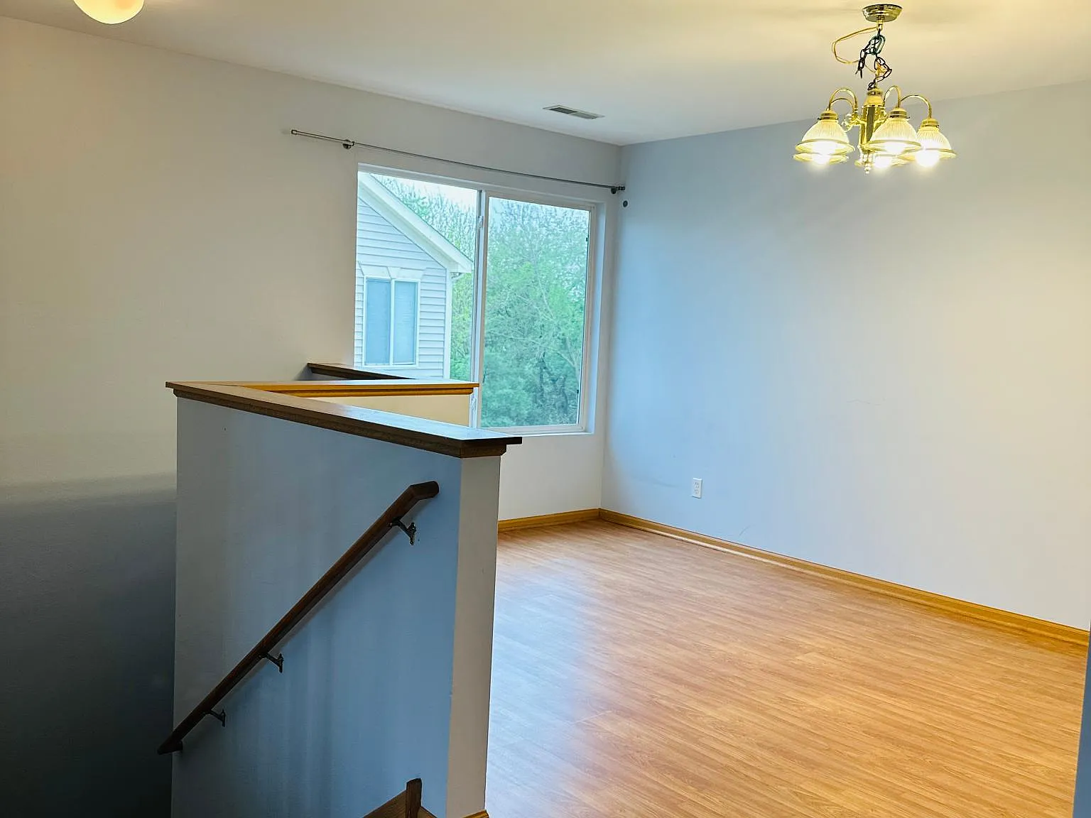 2 bed, 1060 sqft, $1,650 — Photo 2