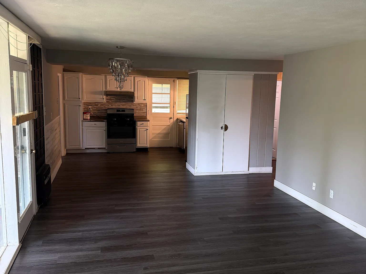 3 bed, 1140 sqft, $1,450 — Photo 2