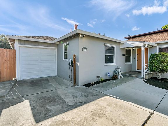 2nd image of 389 Lastreto Ave