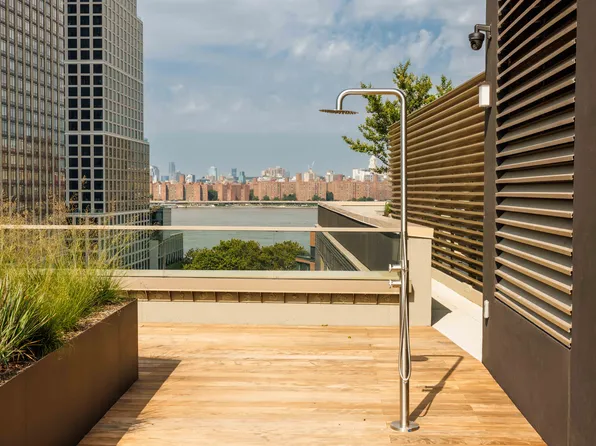 75 Dupont Street image 21 of 31