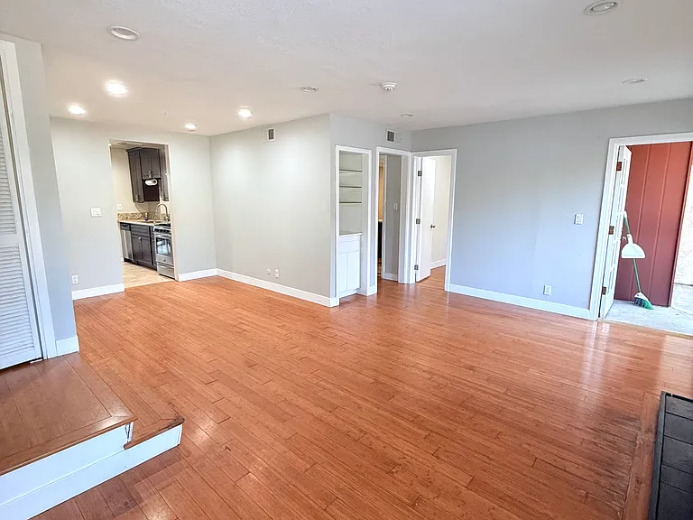 4821 Maytime Ln — Photo 4