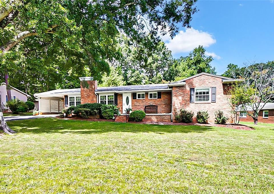 1st image of 1836 Pine Grove Dr