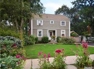 23 Locust Ave, Port Washington, NY 11050