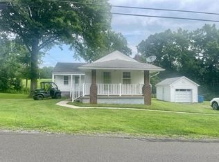 327 Gardner Center Rd, New Castle, PA 16101