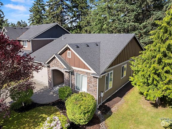 4th image of 16722 16th Avenue E