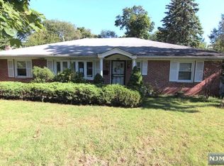 488 Seven Oaks Rd, Orange, NJ 07050