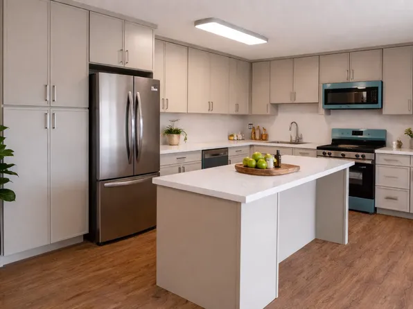 Chateau Sandel Apartments, 1133 Alameda De Las Pulgas #33-17, Belmont, CA 94002
