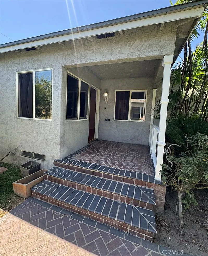 2 bed, 950 sqft, $2,895 — Photo 1
