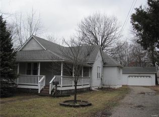 219 W Lafayette St, Staunton, IL 62088