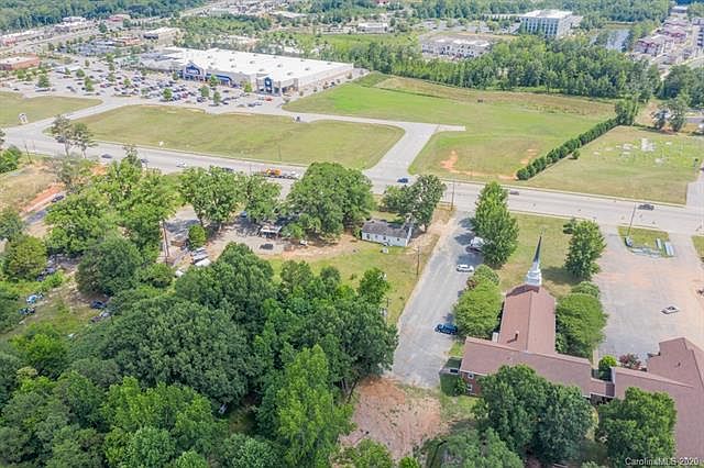 1st image of 224 Fort Mill Hwy