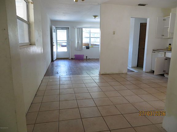 4th image of 1456 Stanley Ln