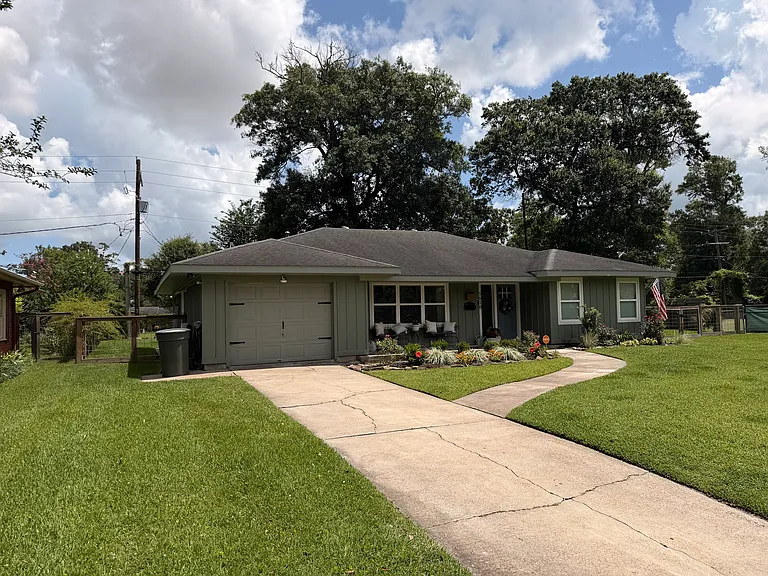 5610 Azalea Dr — Photo 1