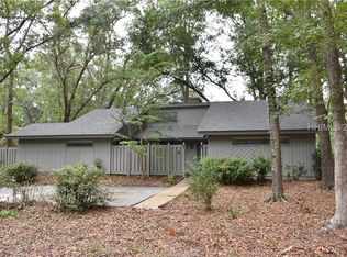 6 Deerfield Rd, Hilton Head Island, SC 29926