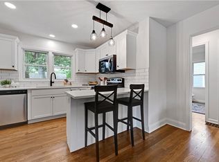 5408 W 72nd St, Prairie Village, KS 66208