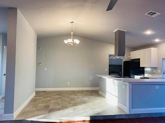 5th image of 2922 Green Meadow Dr