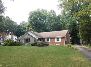 2918 Circle Dr, Stow, OH 44224