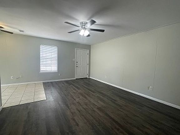 4th image of 318 Houston St #10