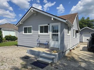 7877 Belleau Rd, Fair Haven, MI 48023