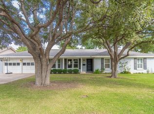 2804 W Shandon Ave, Midland, TX 79705