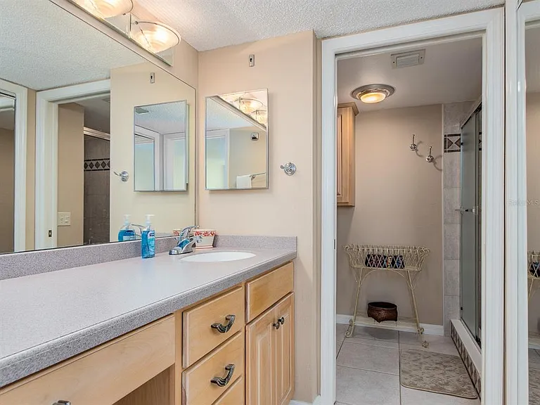 690 Island Way #404 — Photo 20