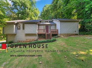 402 Magnolia Ct, Woodstock, GA 30188
