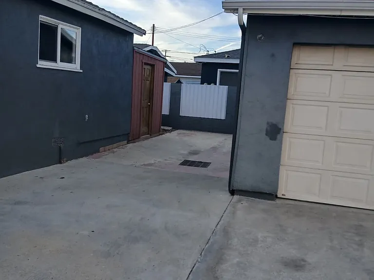 15722 Larch Ave #A — Photo 1