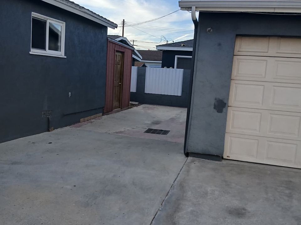 1st image of 15722 Larch Ave #A