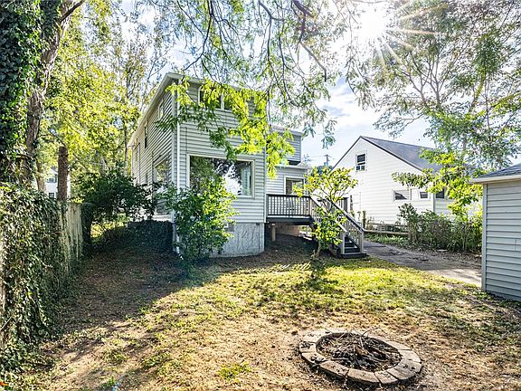 3rd image of 292 Filon Ave