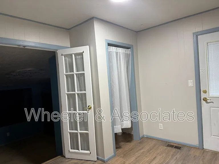 1118 S 700 W — Photo 13