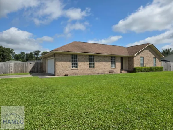 917 Malibu Dr, Hinesville, GA 31313