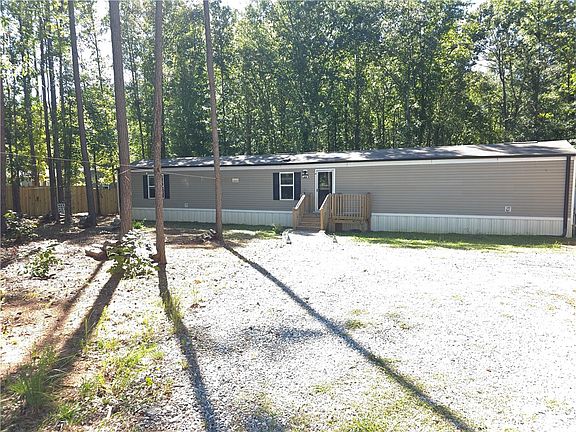 2nd image of 326 Jule Martin Rd