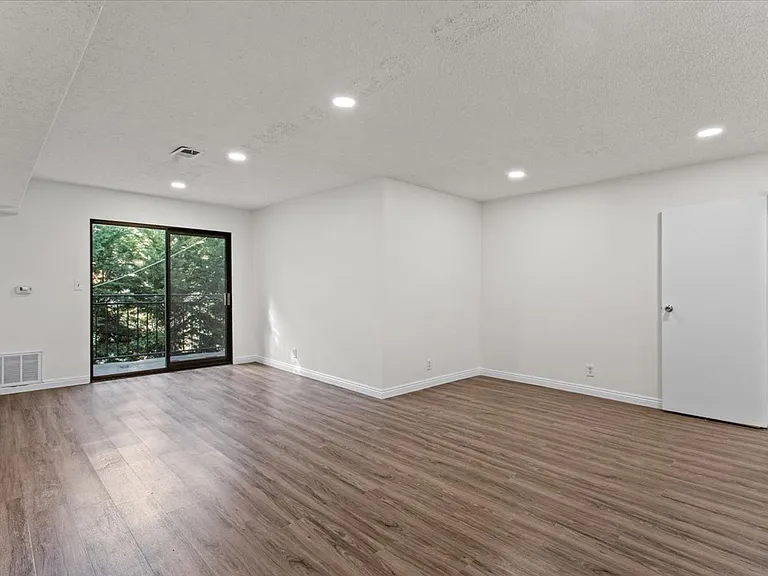 1635 West Blvd #2 — Photo 4