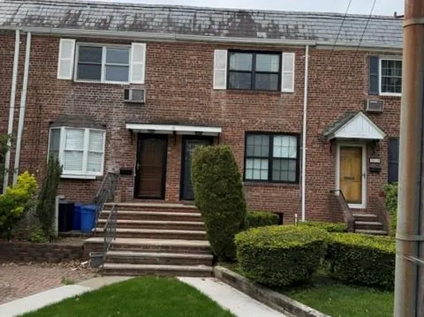 15822 Powells Cove Boulevard, Whitestone, NY 11357
