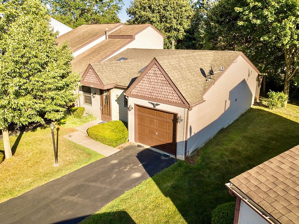 1st image of 2444 Bridgewater Dr #2444