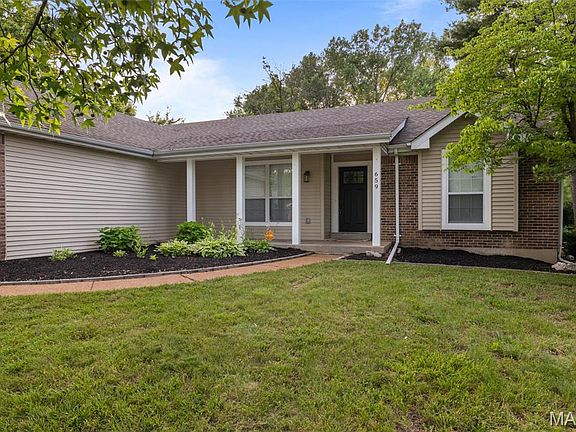 3rd image of 659 Foxtail Dr