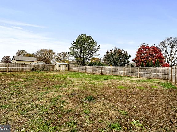 3rd image of 119 Harristown Rd